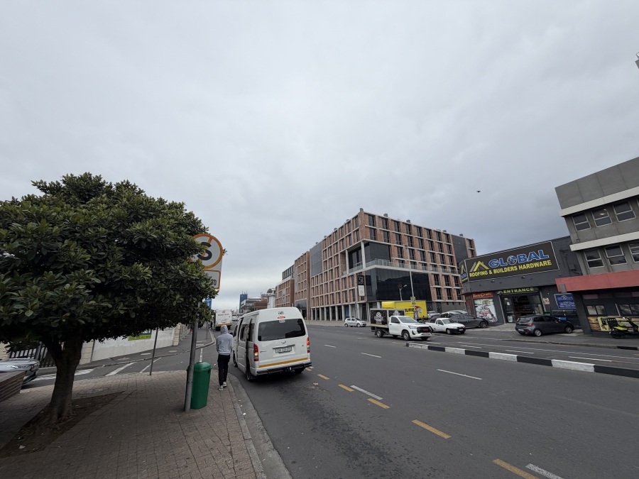 To Let Commercial Property for Rent in Salt River Western Cape
